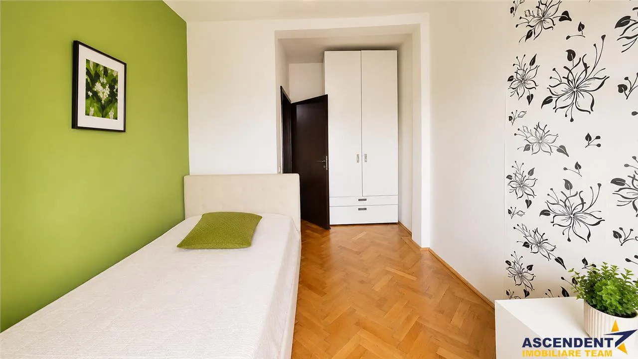 property gallery main image